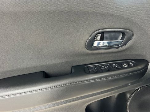 Used 2022 Honda HR-V Sport image 12