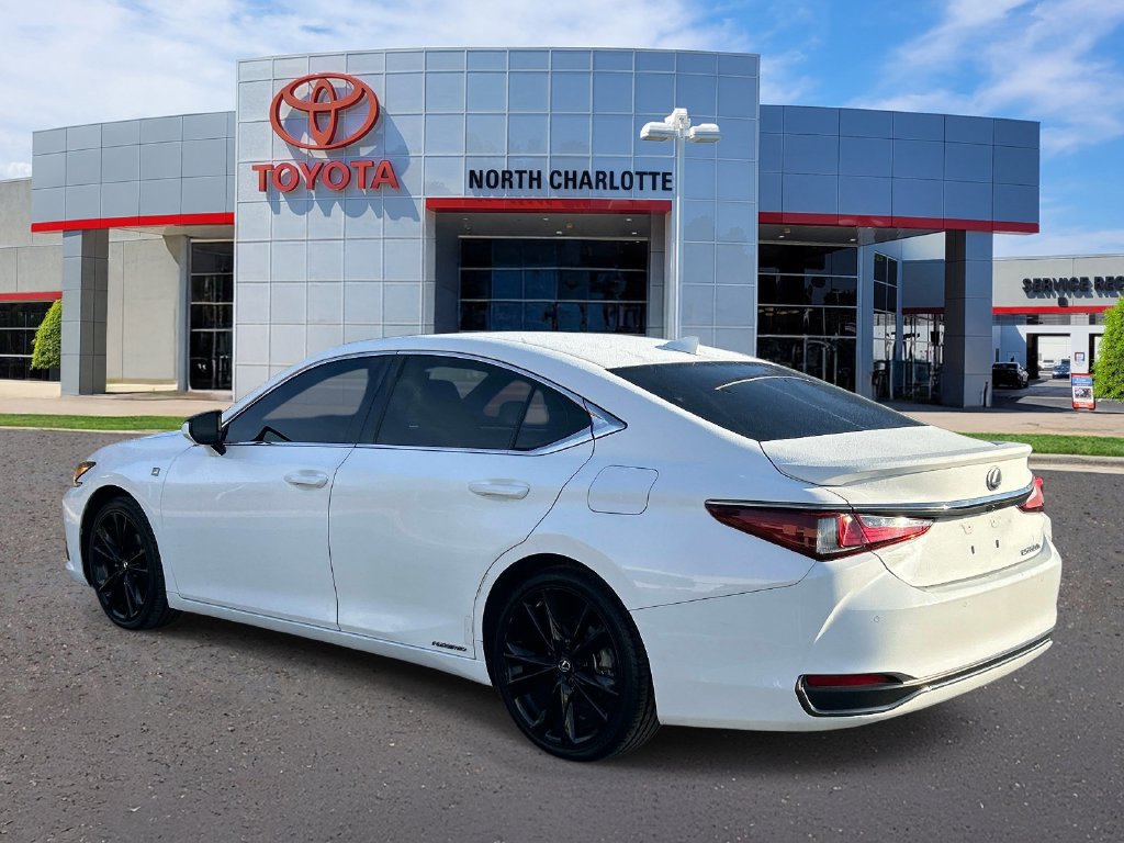 Used 2022 Lexus ES 300h F Sport w/ Accessory Package 2 FWD image 6