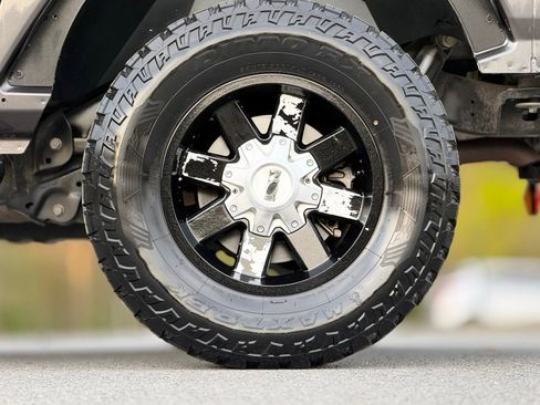 Used 2020 Jeep Wrangler Sport image 19