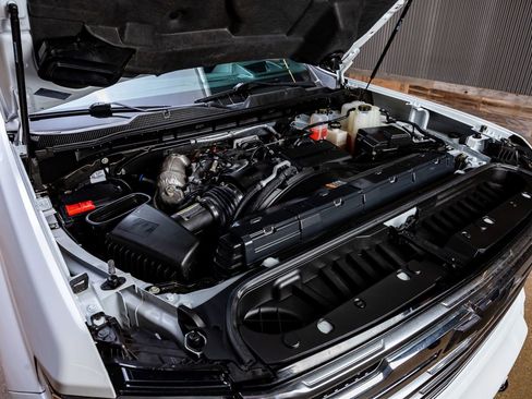 Used 2024 Chevrolet Silverado 3500 High Country w/ High Country Premium Package image 40