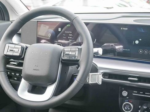 New 2026 Hyundai Ioniq 9 SEL image 18