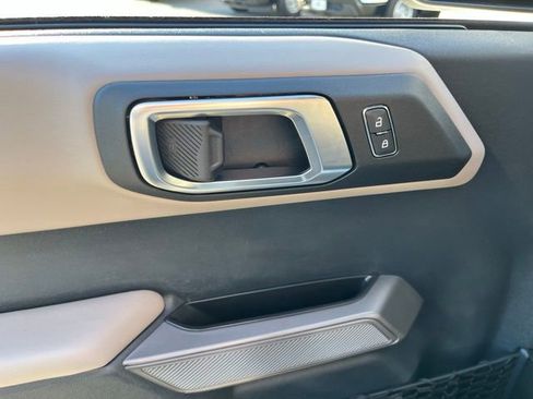 Used 2022 Ford Bronco Wildtrak image 21