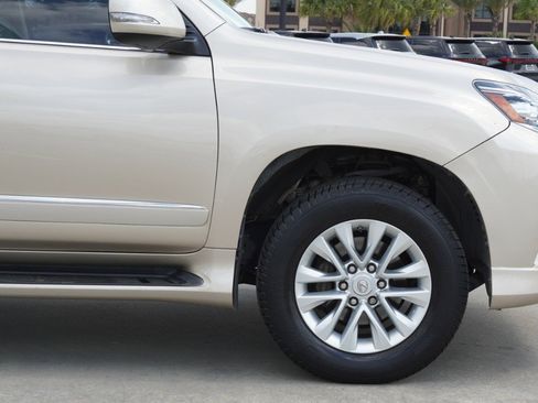 Used 2016 Lexus GX 460 w/ Premium Package image 9