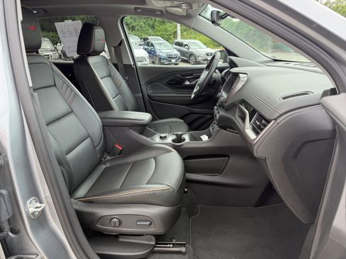 Used 2024 GMC Terrain AT4 AWD/4WD image 11