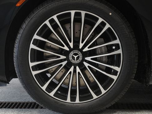 New 2026 Mercedes-Benz S 580e 4MATIC Sedan image 11