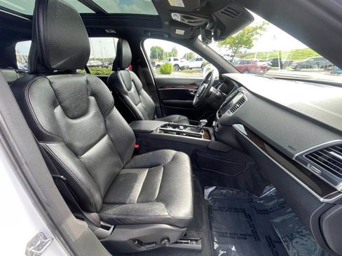 Used 2019 Volvo XC90 T6 Momentum w/ Advanced Package AWD/4WD image 11