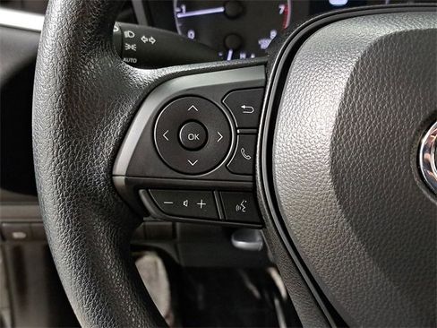 Used 2025 Toyota Corolla LE image 24