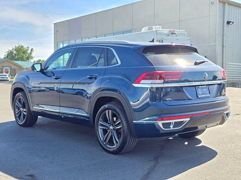 Certified 2022 Volkswagen Atlas Cross Sport SEL R-Line AWD/4WD image 3