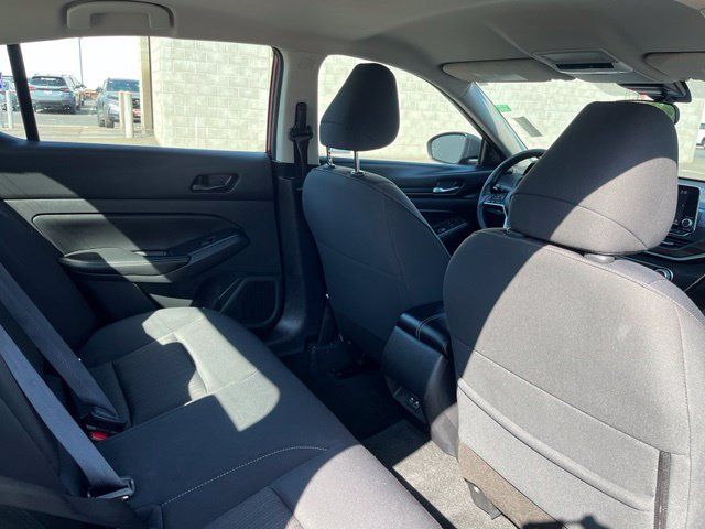 Used 2024 Nissan Altima 2.5 SV FWD image 15