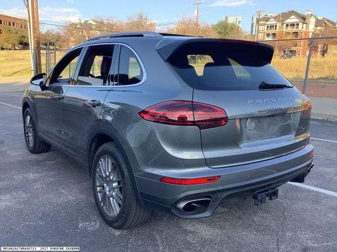 Used 2017 Porsche Cayenne image 4