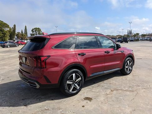 Certified 2023 Kia Sorento S w/ Panoramic Sunroof Package image 9