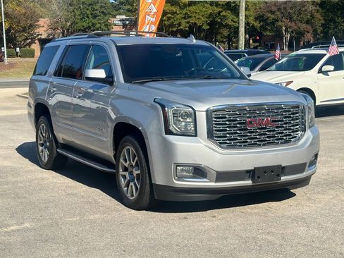 Used 2018 GMC Yukon Denali image 4