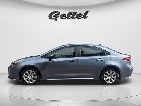 Used 2025 Toyota Corolla LE FWD image 8