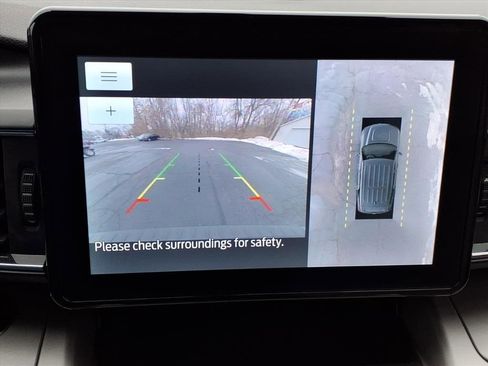 Certified 2023 Ford Explorer XLT w/ Equipment Group 202A image 21