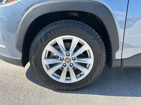 Used 2023 Toyota Corolla Cross LE image 41