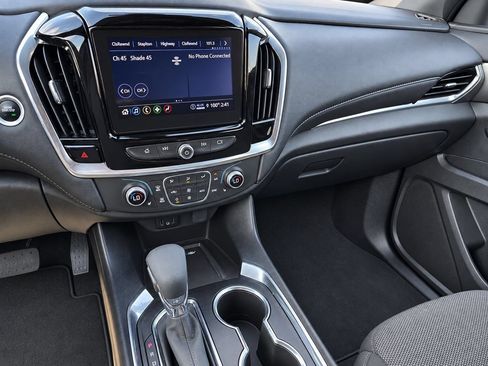 Certified 2023 Chevrolet Traverse LT FWD image 21