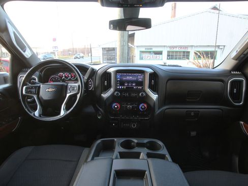 Used 2023 Chevrolet Silverado 2500 LT w/ Convenience Package image 11