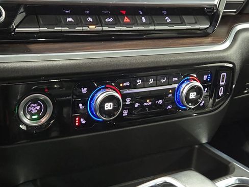 Used 2023 GMC Sierra 1500 SLT w/ SLT Premium Package image 17