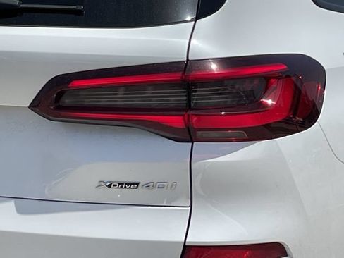 Used 2021 BMW X5 xDrive40i w/ M Sport Package AWD/4WD image 6
