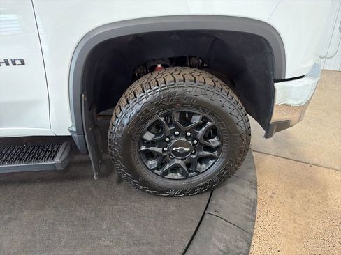 Used 2022 Chevrolet Silverado 3500 LT w/ Convenience Package image 38