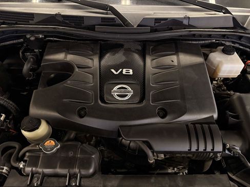 Used 2023 Nissan Armada SL w/ Captain's Chairs Package image 24