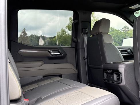 Used 2025 Chevrolet Silverado 1500 ZR2 w/ Technology Package AWD/4WD image 9
