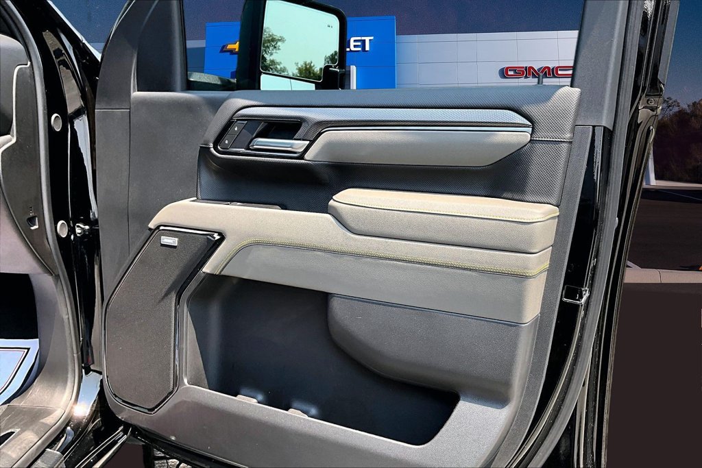 Used 2026 Chevrolet Silverado 2500 ZR2 AWD/4WD image 33