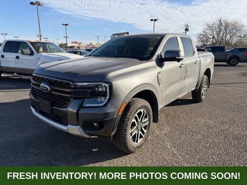 Used 2025 Ford Ranger Lariat w/ FX4 Off-Road Package image 2