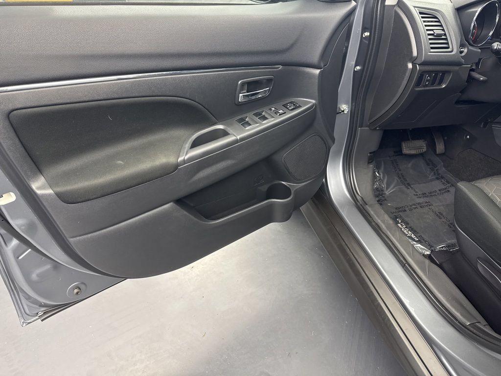 Used 2024 Mitsubishi Outlander Sport AWD image 27