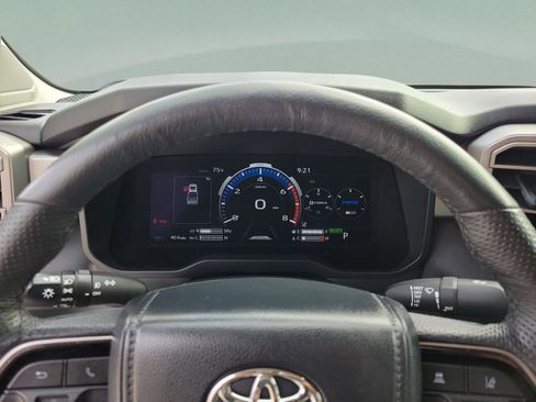 Used 2024 Toyota Tundra Limited AWD/4WD image 27