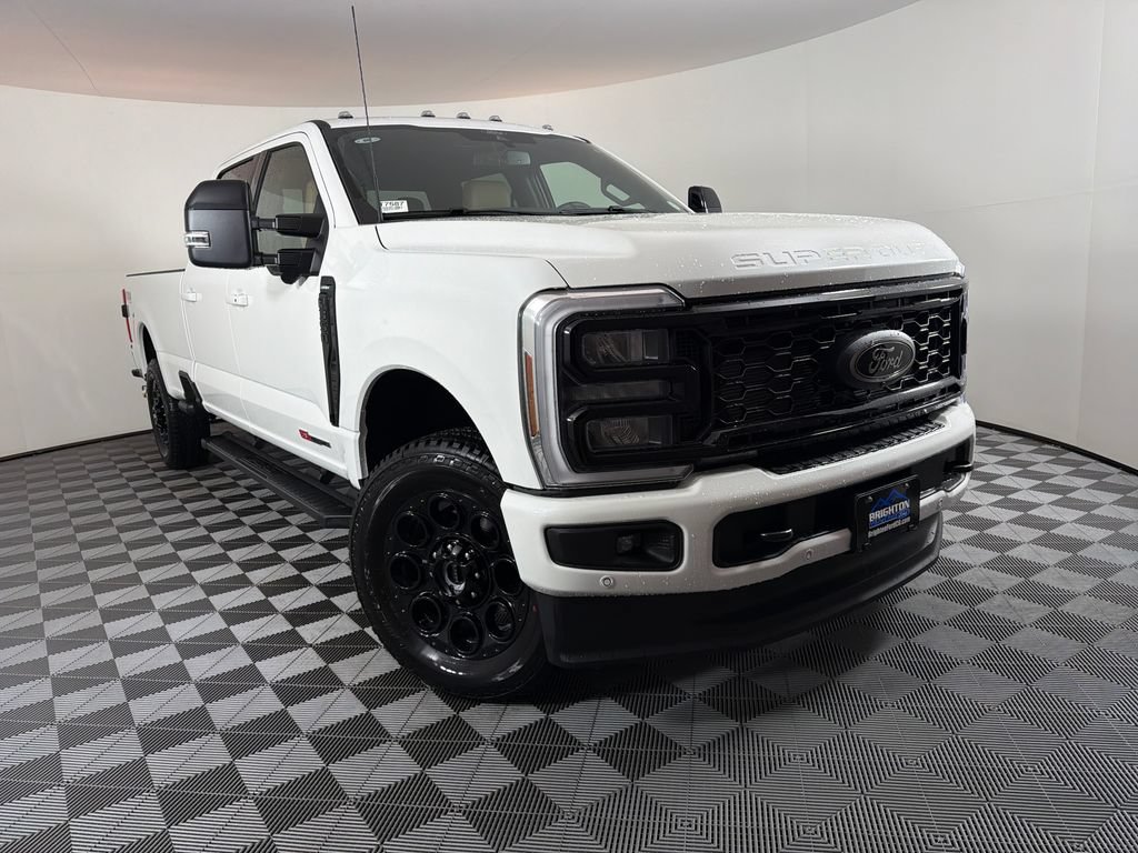 New 2026 Ford F350 Lariat w/ Black Appearance Package AWD/4WD 360° Tour