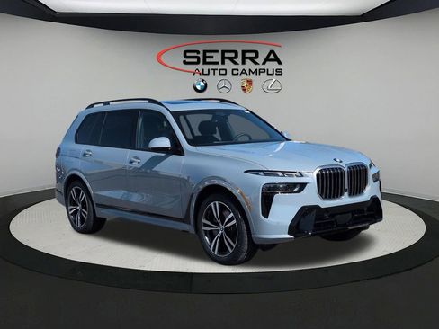 New 2026 BMW X7 xDrive40i w/ M Sport Package AWD/4WD image 1