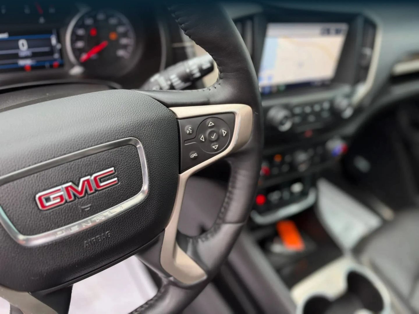 Used 2018 GMC Terrain Denali w/ Comfort Package AWD/4WD image 24