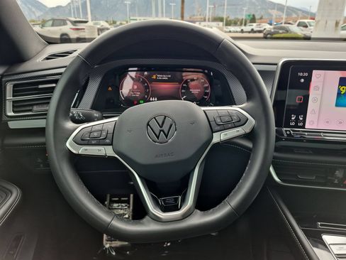 Used 2024 Volkswagen Atlas Cross Sport SEL R-Line AWD/4WD image 16