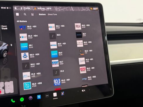 Used 2024 Tesla Model Y 2WD image 17