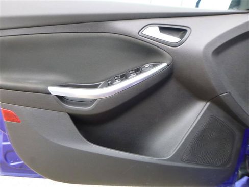 Used 2014 Ford Focus ST FWD image 12