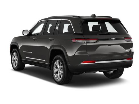 Used 2024 Jeep Grand Cherokee Limited w/ Luxury Tech Group II AWD/4WD image 2