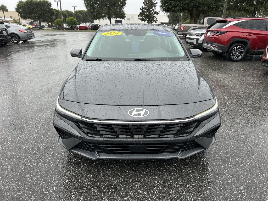 Certified 2024 Hyundai Elantra Limited FWD image 12