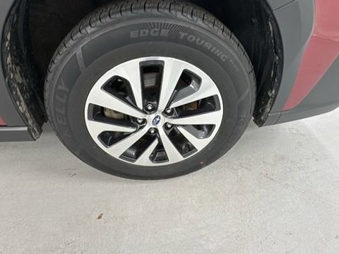 Certified 2025 Subaru Outback Premium w/ Popular Package #1A image 10