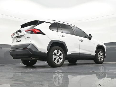 Used 2020 Toyota RAV4 LE FWD image 27