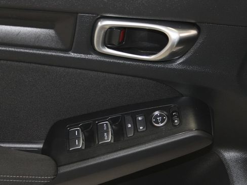 Used 2023 Honda Civic Sport image 6