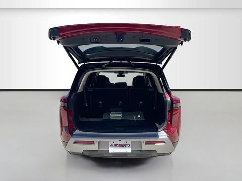 Used 2022 Nissan Pathfinder SL AWD/4WD image 27