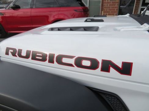 Used 2024 Jeep Gladiator Rubicon w/ Technology Group image 15