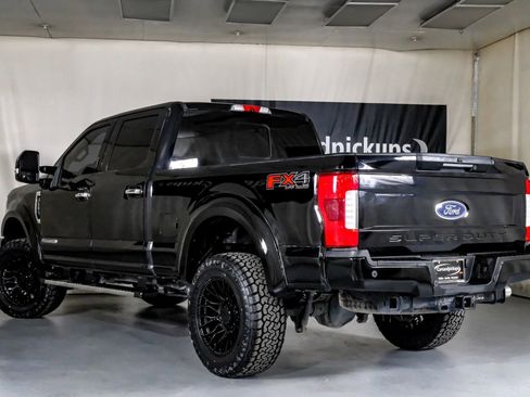 Used 2019 Ford F250 Lariat w/ Lariat Ultimate Package image 11