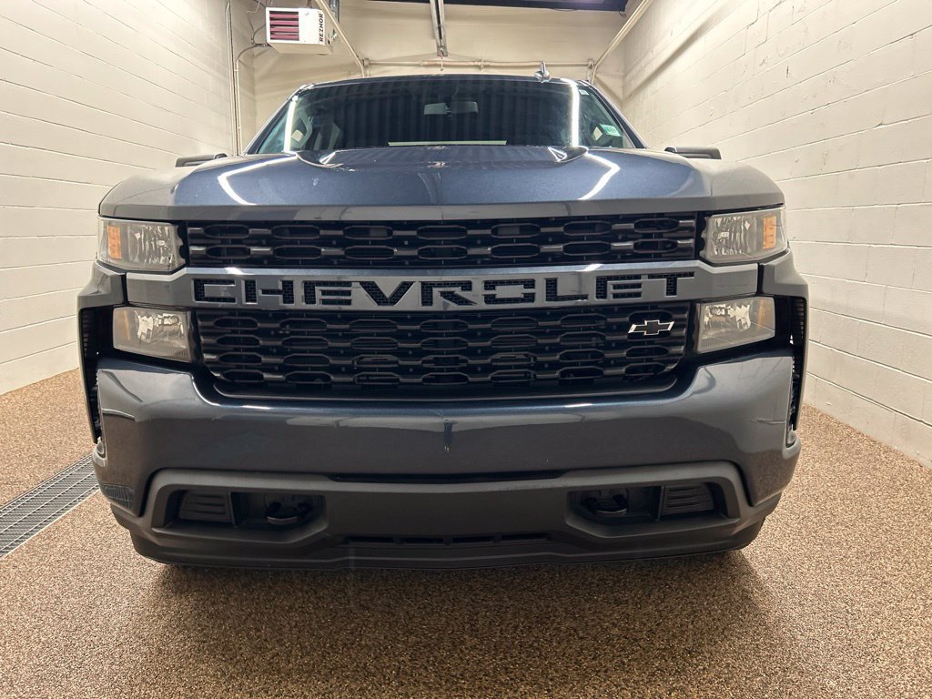 Used 2022 Chevrolet Silverado 1500 Custom w/ LPO, Blackout Package AWD/4WD image 7
