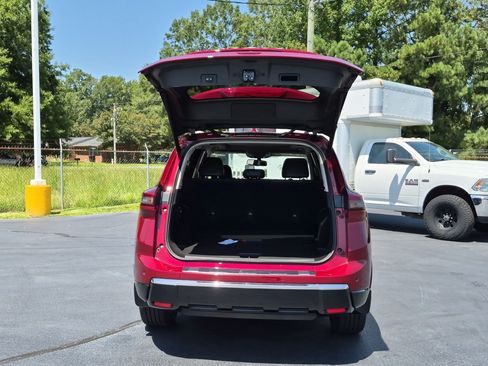 Used 2024 Nissan Rogue Platinum w/ Platinum Premium Package FWD image 33