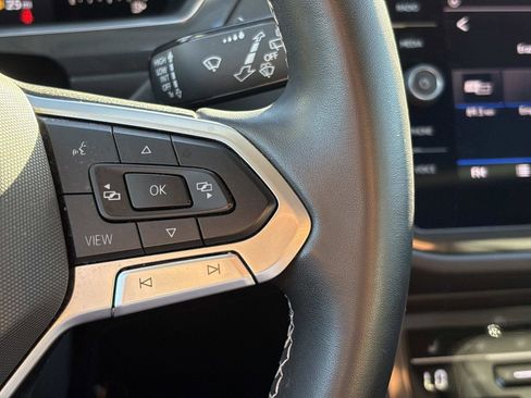 Certified 2022 Volkswagen Tiguan SE w/ Panoramic Sunroof Package image 16