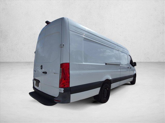 Used 2024 Mercedes-Benz Sprinter 2500 image 5