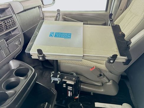 Used 2020 Chevrolet Express 2500 RWD image 16