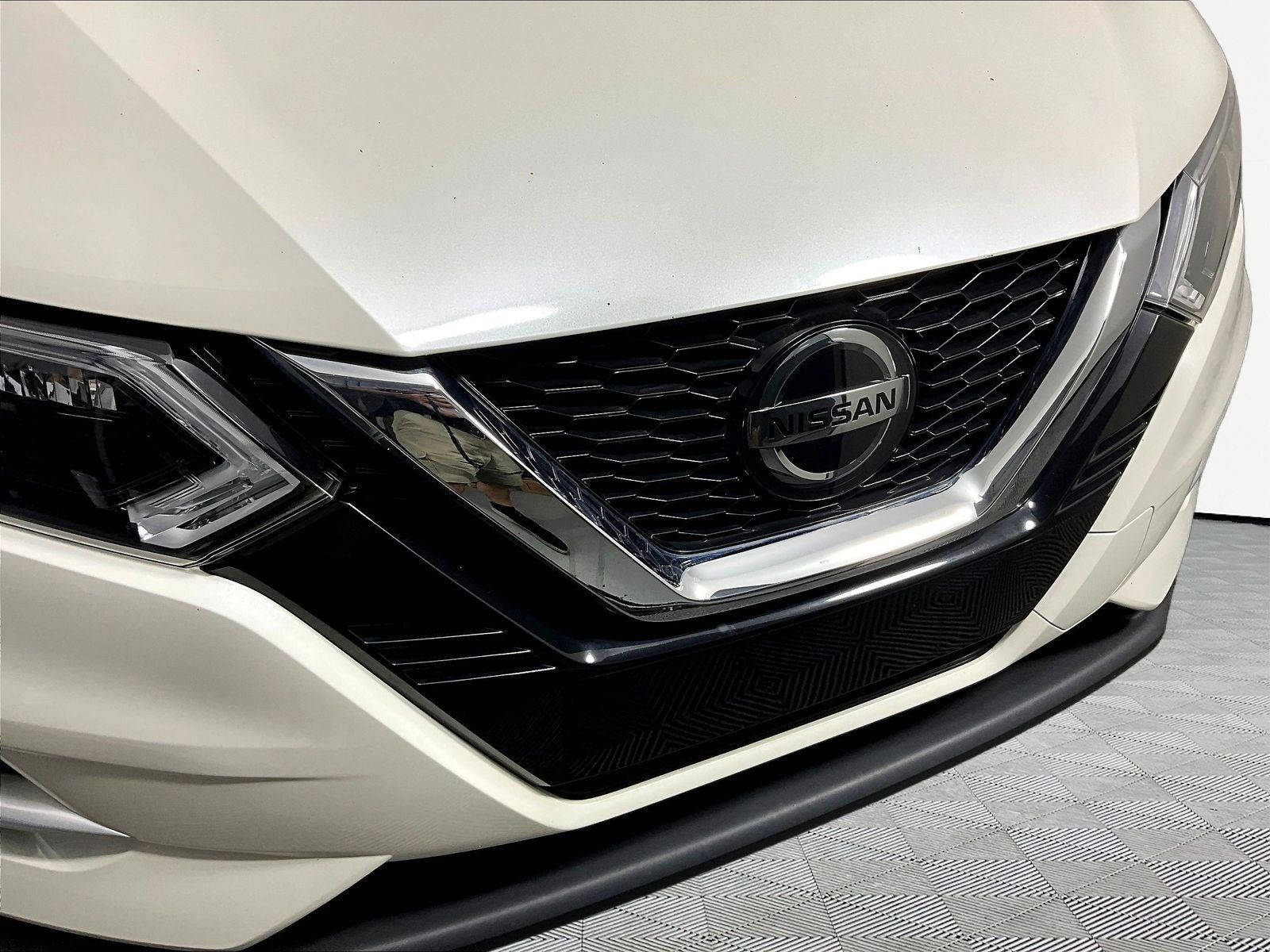 Certified 2022 Nissan Rogue Sport SL w/ Premium Package AWD/4WD image 33